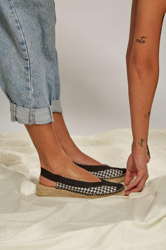 Sandalen Vichy V2 Zwart & Wit from Shop Like You Give a Damn