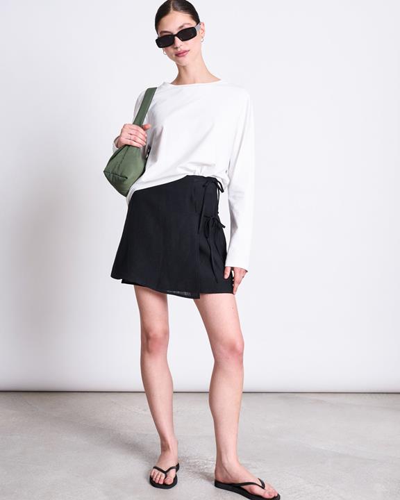 Rok Kys Zwart from Shop Like You Give a Damn