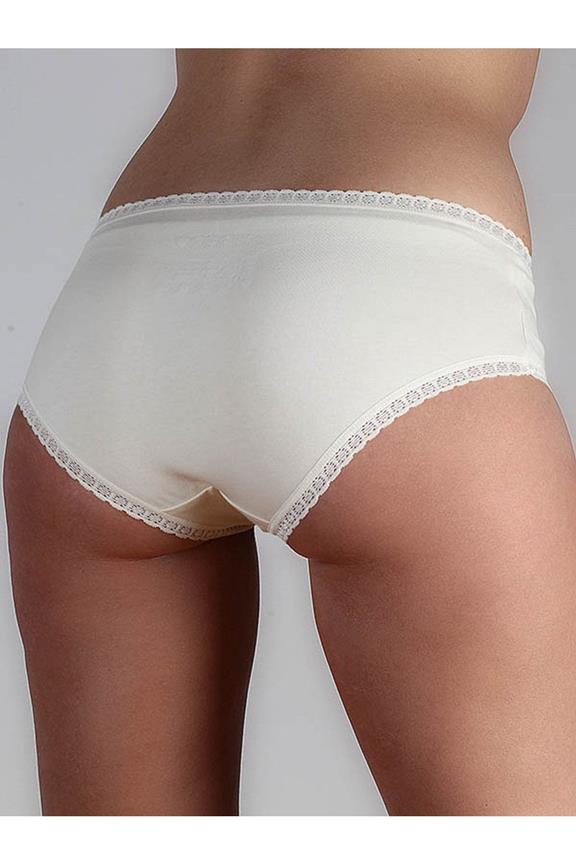 Slips Hipster Met Kant Natuur CrÃ¨me from Shop Like You Give a Damn