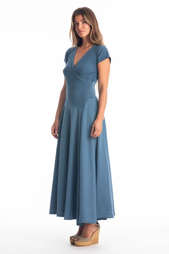 Jurk Veronika St Jeansblauw via Shop Like You Give a Damn