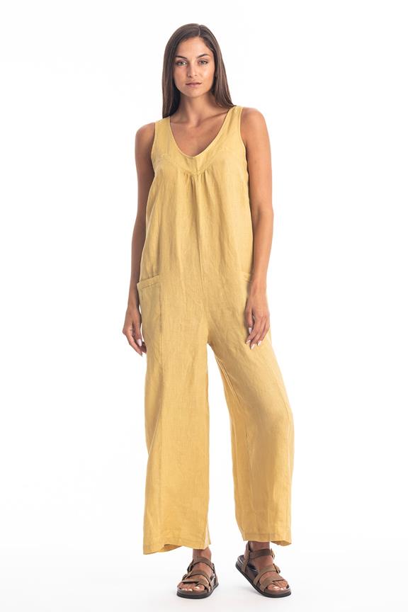Jumpsuit Aura Goudgeel via Shop Like You Give a Damn
