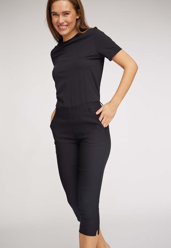 Broek Elizabeth Slim Capri Ml Zwart from Shop Like You Give a Damn