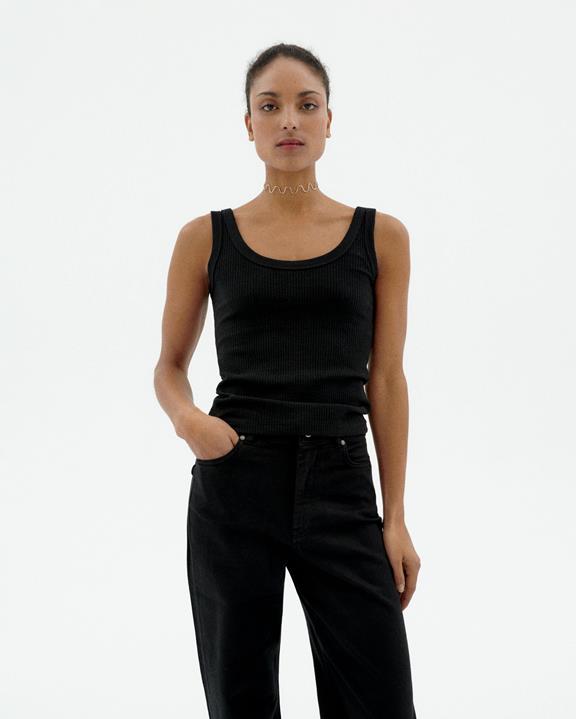 Top Mouwloos Julia Zwart via Shop Like You Give a Damn