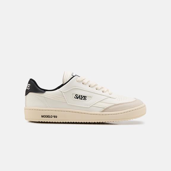 Sneakers M89 Ground Zwart via Shop Like You Give a Damn
