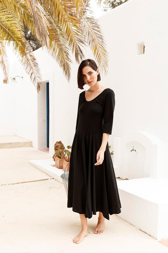 Midi-Jurklook Zwart from Shop Like You Give a Damn