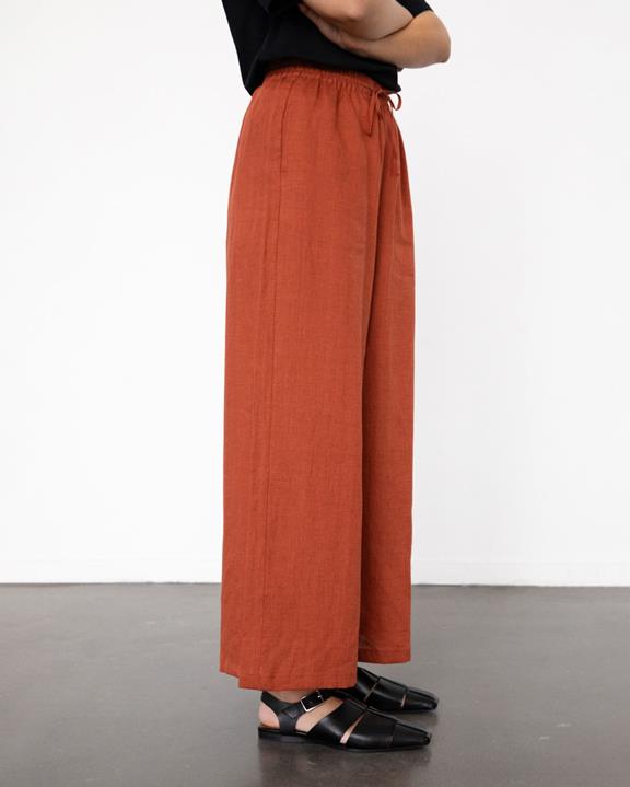 Broek Uitlopende Rode from Shop Like You Give a Damn