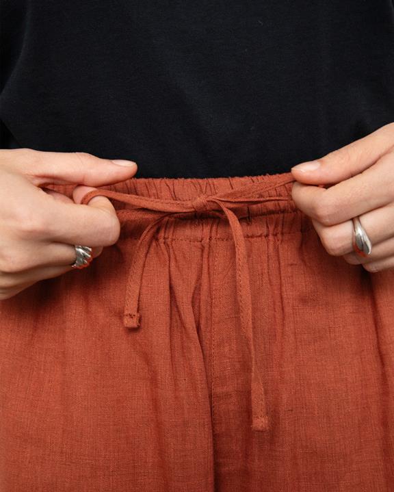 Broek Uitlopende Rode from Shop Like You Give a Damn