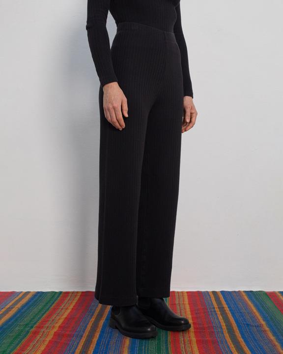 Broek Zware Geribbelde Zwarte from Shop Like You Give a Damn