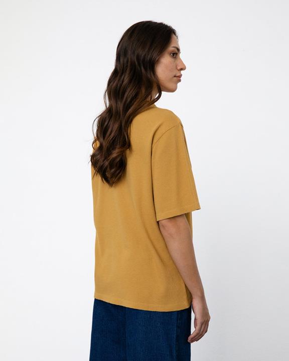 T-Shirt Wafel Mosterdgeel from Shop Like You Give a Damn