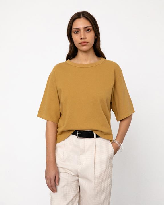 T-Shirt Kort Wafel Mosterd from Shop Like You Give a Damn
