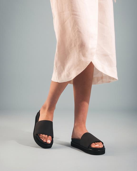 Sandalen Okina Zwart from Shop Like You Give a Damn