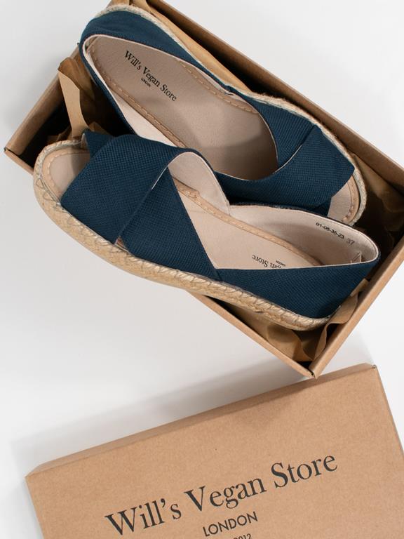 Sandalen Espadrilles Marine Canvas via Shop Like You Give a Damn