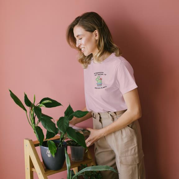 T-Shirt Willing To Discuss Plants Zwart 2