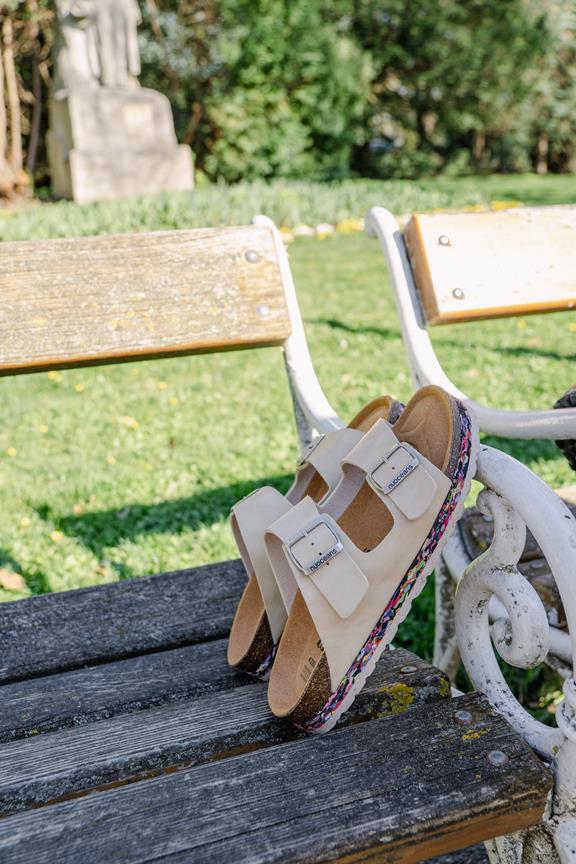 Nuoceans Sandalen Kieselstein Beige