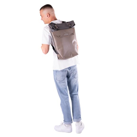  Backpack 4