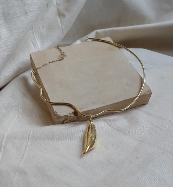 Chocker Necklace Petal Gold Plated 1