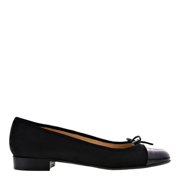 Flats Catherine - Zwart from Shop Like You Give a Damn