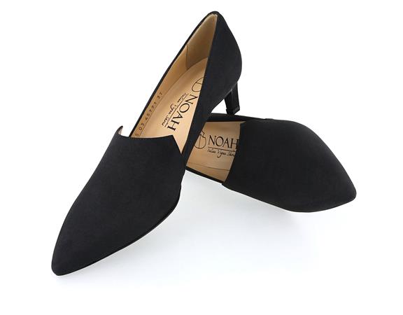 Pumps Lorena - Black from Shop Like You Give a Damn