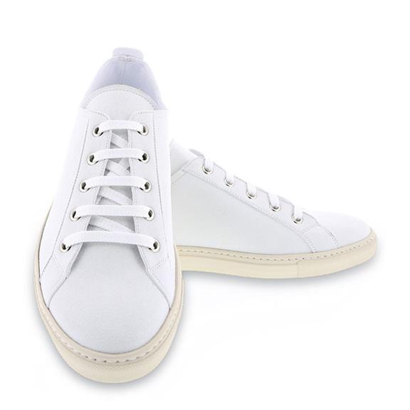 Sneakers Dominique White via Shop Like You Give a Damn