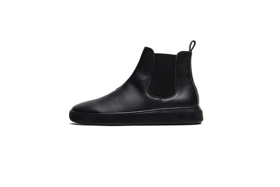 Chelsea Boot Mellby Black from Shop Like You Give a Damn