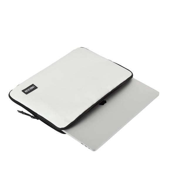 Laptop Sleeve - White 3