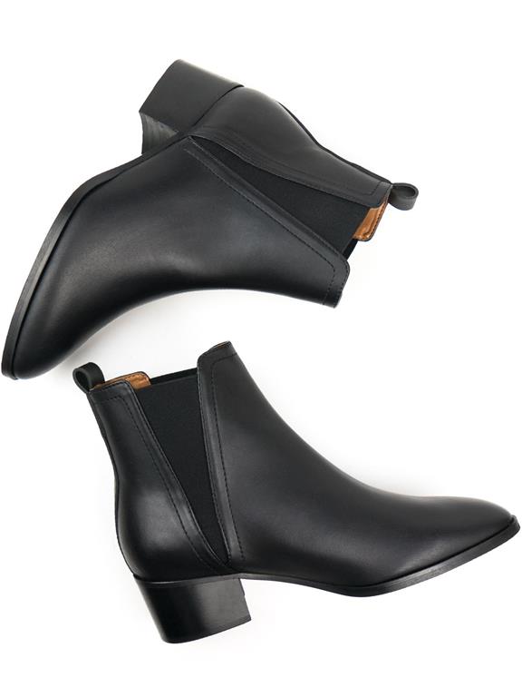 Chelsea Boots Point Toe Black 2