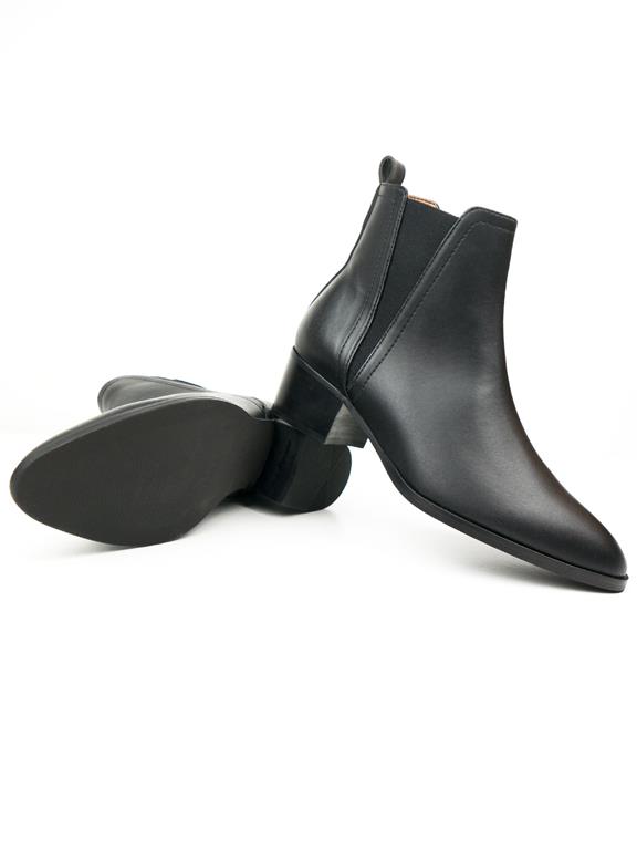 Chelsea Boots Point Toe Black 5