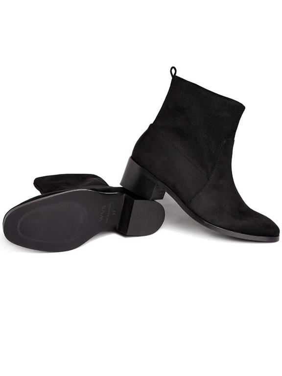 Boots Slip-On Black 5