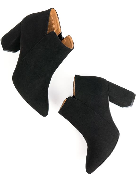 Boots Point Toe Black 1