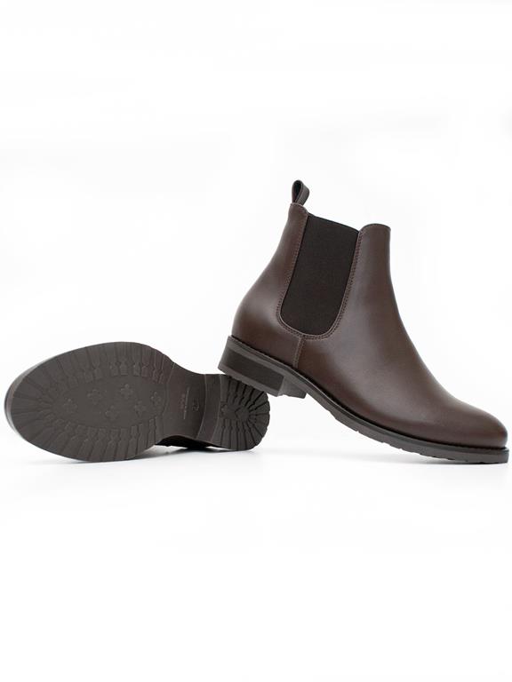Chelsea Boots Luxe Smart Donkerbruin via Shop Like You Give a Damn