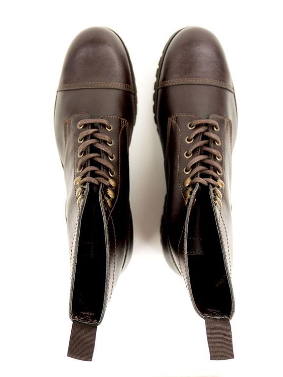 Work Boots Donkerbruin via Shop Like You Give a Damn