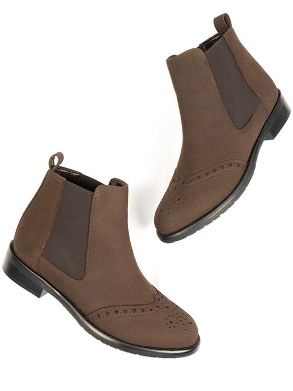 Chelsea Boots Brogue Dark Brown from Shop Like You Give a Damn