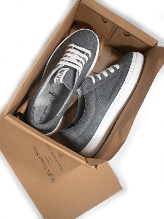 Sneakers Ldn Biodegradable Grijs via Shop Like You Give a Damn