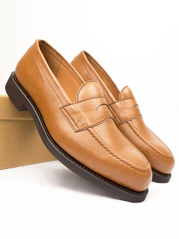 Loafers Goodyear Welt Lichtbruin from Shop Like You Give a Damn