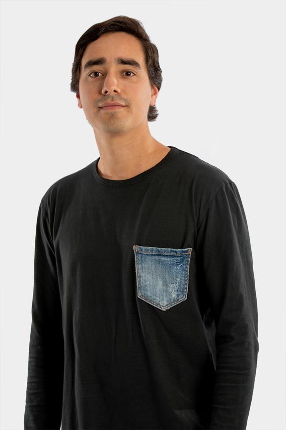 T-Shirt Pocket Black 2