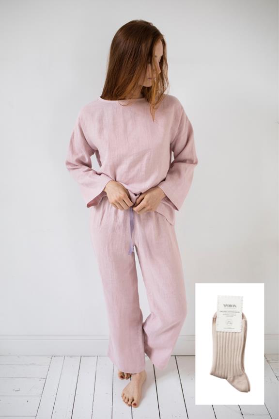 Gift Set Pajamas + Socks Rose 1