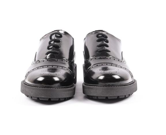 Schoenen Becky Oxford Zwart from Shop Like You Give a Damn
